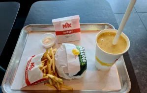 Zielone burgery w MAX Premium Burgers