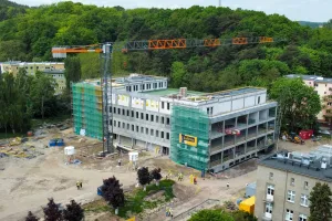 Na budowie Centrum Sportowego Uniwersytetu Morskiego zawisła wiecha