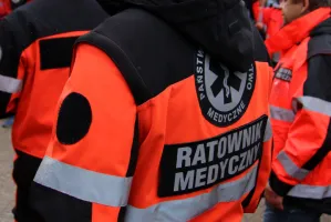Pijana kobieta pogryzła ratownika medycznego