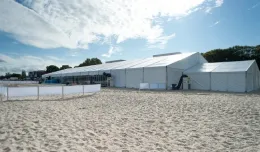 Sopot wpuści na plaże duże namioty?