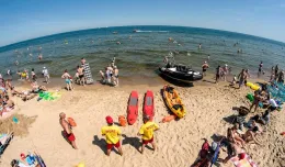 Plaże w Trójmieście gotowe do sezonu. Kąpiele pod okiem 130 ratowników