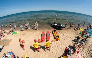 Plaże w Trójmieście gotowe do sezonu. Kąpiele pod okiem 130 ratowników