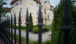 Bójka na zamkniętym osiedlu w Sopocie między ochroniarzem i roznoszącym ulotki