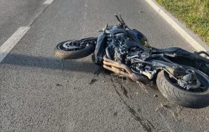 Śmiertelny wypadek motocyklisty we Wrzeszczu. Uderzył w drzewo