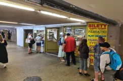 Lokale w przejściu przy dworcu do wzięcia na pięć lat