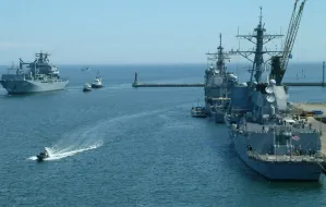 Gdynia: okręty wojenne i Kruzensztern