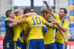 Arka Gdynia. Brak pełnej zgody wśród piłkarzy na "zamrożenie" pensji