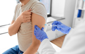 Szczepienie na grypę 2023/2024. Ile kosztuje szczepionka na grypę?