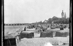 Koniec lata na sopockiej plaży przed 103 laty