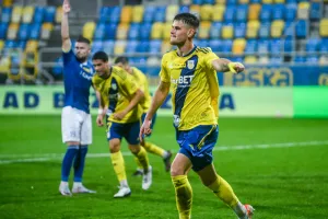 Arka Gdynia - Motor Lublin 2:0. Trzecie zwycięstwo z rzędu u siebie