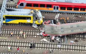 Pociąg, który brał udział w wypadku w Gdyni, nie był pusty. Szukają pasażerów