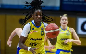 EuroCup: VBW Arka Gdynia - Roche Vendee Basket 86:61. Rennia Davis z double-double