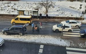 Kierowca BMW potrącił dwie kobiety przechodzące na zielonym