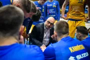 Koszykarze Arki Gdynia w coraz gorszym położeniu. Trener: Potrzebne wzmocnienia