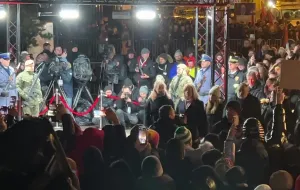 Tysiące osób oddały hołd Pawłowi Adamowiczowi. Przemawiał Donald Tusk