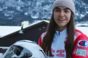 Dziewczyna na brązowy medal w zimowej Formule 1. Linda Weiszewski na podium MŚJ