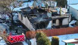 Baniaki z paliwem w spalonym domu na Olszynce. Czy były przyczyną pożaru?