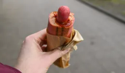 Test nowego hot doga z Żabki na walentynki. Zdania są podzielone