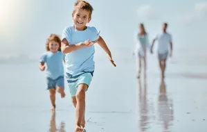 Miejscowości nad morzem dla dzieci. Gdzie wybrać się na rodzinne wakacje?