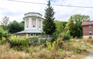 Działka z zabytkowym parkiem w Orłowie zostanie ponownie wystawiona na sprzedaż