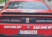 Ten kierowca musi kochać Jezusa