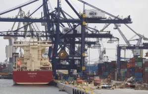 Kto nam mebluje gdyński port? Historia o "Gdyńkongu" uderza w Port Zewnętrzny