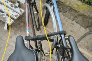 Szczęśliwy finał nietypowej sprawy z przypiętym rowerem