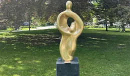 Nowa rzeźba w parku Herbstów