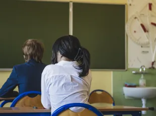 Podpaski będą dostępne w szkołach. MEN zapowiada walkę z wykluczeniem menstruacyjnym