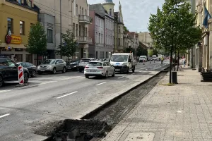 Rowery na al. Niepodległości? Chodniki będą szersze, więc miasto to rozważa