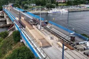 Most Siennicki już z kładkami dla pieszych i rowerzystów