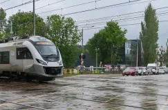 Sposób na korki na przejeździe w Chyloni. 30-latek stworzył aplikację