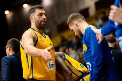 AMW Arka Gdynia i Adam Hrycaniuk razem na kolejny rok