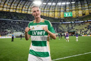 Lechia Gdańsk może wymienić stoperów. Kontuzja skrzydłowego
