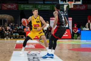 Nieudana pogoń Energi Trefla Sopot na start roku. Mecz w piłkarskim klimacie