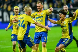 Arka Gdynia wraca do treningów. Zabraknie co najmniej czterech piłkarzy