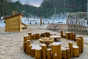 Nowy plac zabaw na Podleśnej Polanie