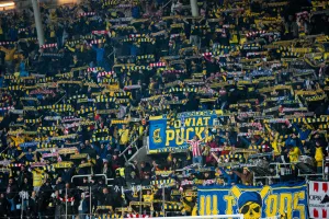 Arka Gdynia pyta Ekstraklasę SA o odwołany mecz i o kibiców. Radomiak reaguje
