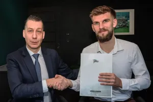 Lechia Gdańsk podpisała kolejny kontrakt do 2030 roku. On jest najdłużej w drużynie