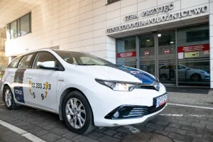 Zawiozą ciężarne na porodówkę i odwiozą do domu. Specjalna akcja dla mam