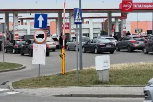 Diesel w górę. Na stacjach długie kolejki, a oszczędność niewielka