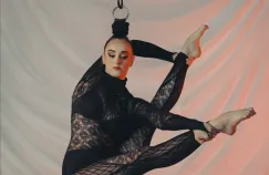 Zawisła w powietrzu na własnych włosach. Jury "Mam Talent!" nie miało wyboru