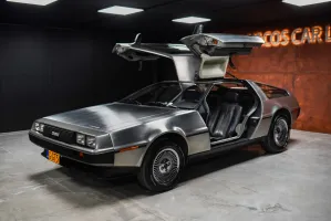 Samochód, który zmienił historię kina. Kultowy DeLorean DMC-12 w gdańskim salonie