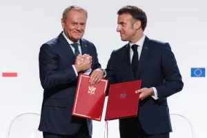 Macron w Gdańsku. Plan na poniedziałek