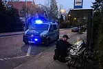 Liczyły się minuty. Policjanci uratowali wyziębioną kobietę