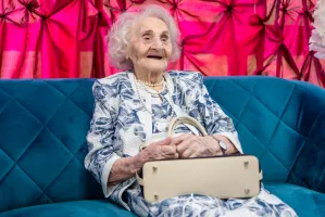 Druga najstarsza mieszkanka Gdańska kończy 110 lat. "Zawsze torebka, korale, fryzura"