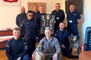 Ares - czworonożny funkcjonariusz odchodzi na emeryturę