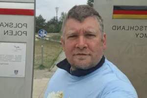 Łukasz Rybicki pobił rekord w szczytnym celu, najszybciej przeszedł polskie wybrzeże