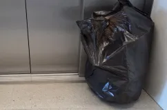 Klatka schodowa to nie śmietnik