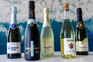 Bąbelki bez procentów. Redakcja przetestuje bezalkoholowe prosecco